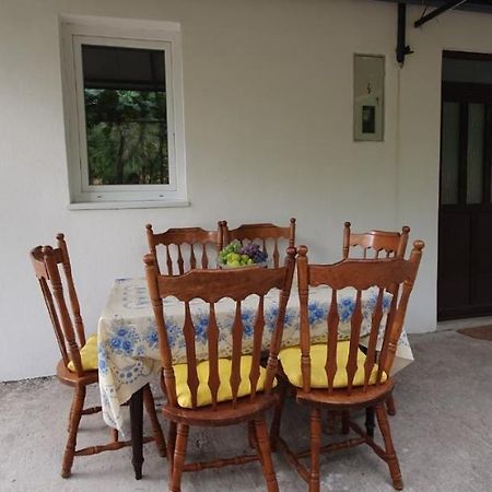 바르 Family House Utjeha 아파트 외부 사진